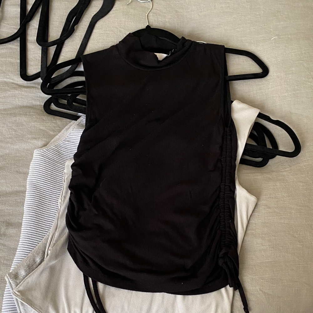 BB Dakota Black Sleeveless Tank Top
